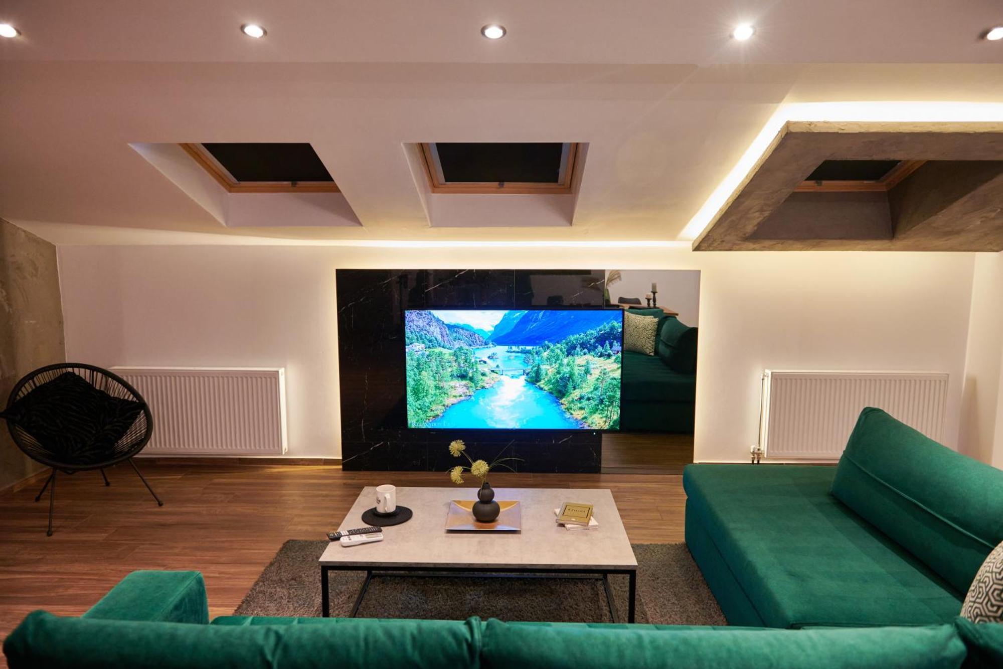 The Skyline Suite 弗洛里纳 外观 照片